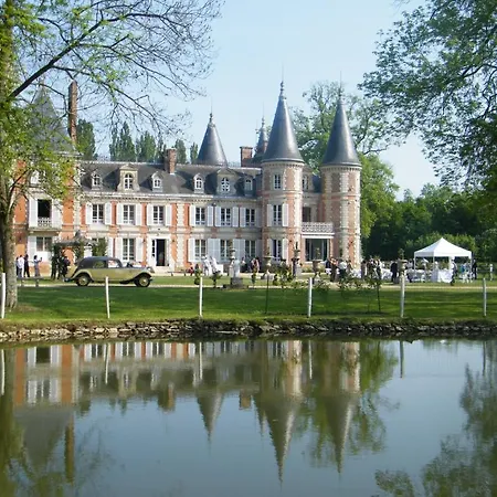 Chateau De La Plumasserie Bed & Breakfast