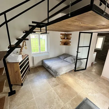 Chateau De La Plumasserie Bed & Breakfast 2*