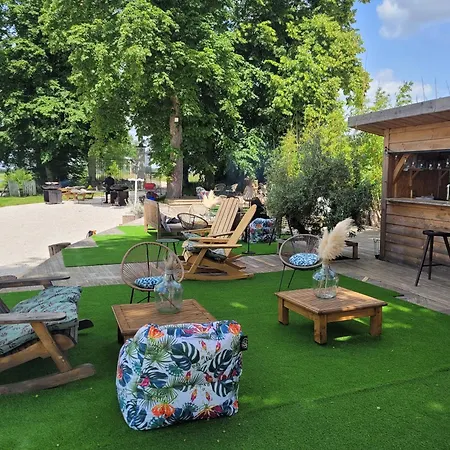 Chateau De La Plumasserie 2*