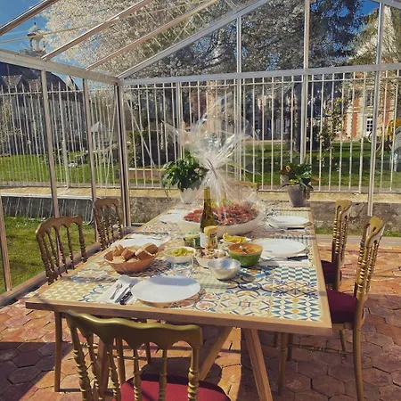 Chateau De La Plumasserie Bed & Breakfast Fontenay-Trésigny