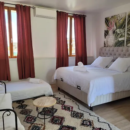 Chateau De La Plumasserie 2*