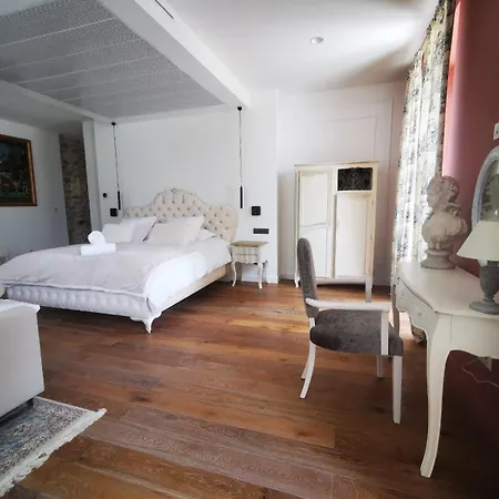 Bed & Breakfast Chateau De La Plumasserie