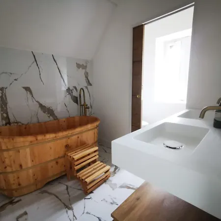 Bed & Breakfast Chateau De La Plumasserie 2*